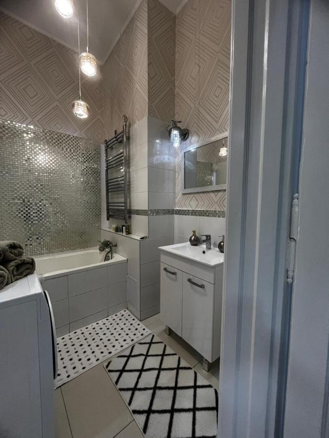 White Luxury Apartment Budapeşte Dış mekan fotoğraf